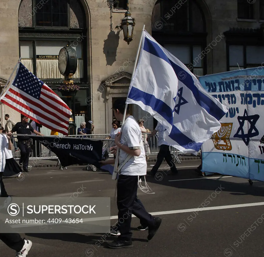 Parade held on Fifth Avenue, to mark 60 years since the creation of the State of Israel. New York. United States.