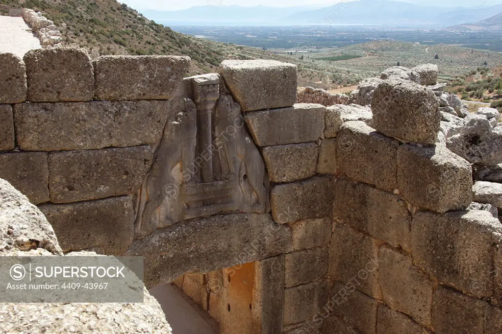 Mycenaean Art. The Lion Gate of Mycenes fortress. Argos. Peloponnese. Greece. Europe.