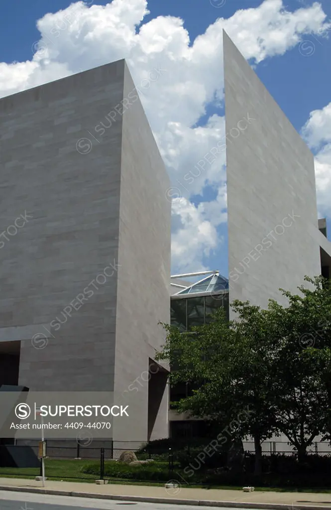 National Gallery of Art. East building by Ieoh Ming Pei (b. 1917), commonly known as I. M. Pei. Exterior. Built in 1978. Washington D.C. United States.
