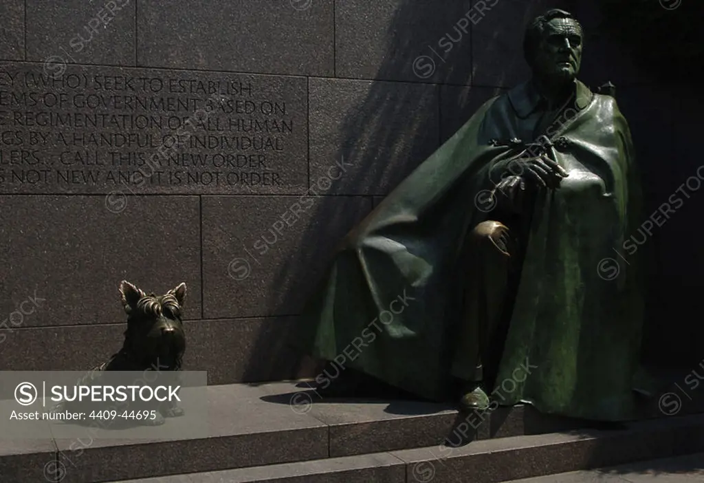 Franklin D. Roosevelt (1882-1945). 32th President of the United States and his dog Fala. Bronze statue. Franklin Delano Roosevelt Memorial. Washington D.C. United States.