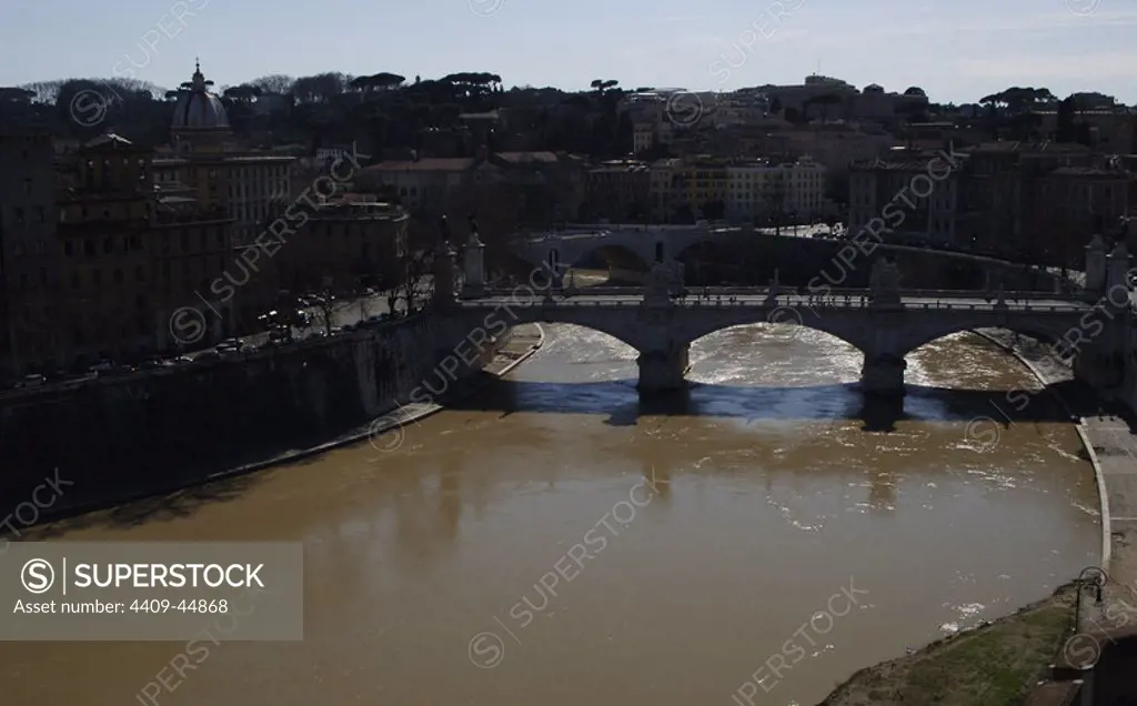 Italy. Rome. Tiber river from Castel Sant'Angelo. Panorama.