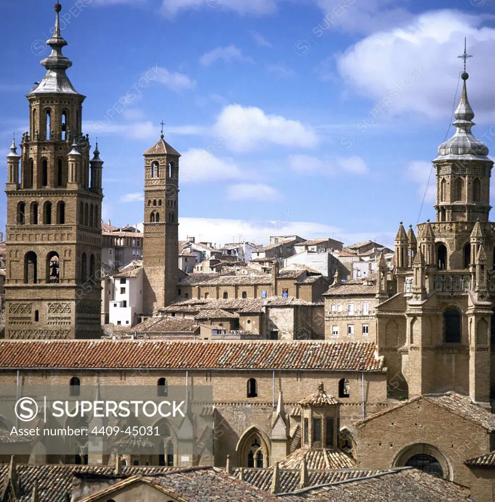 Spain. Aragon. Tarazona. View of the city with the Mudejar tower of the Cathedral (left) and the dome (right). 13th century. In the background, the Mudejar tower of the church of Santa Magdalena.