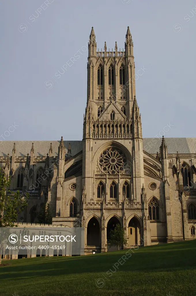 Washington National Cathedral (St. Peter and St. Paul Cathedral). 20th century. Exterior. Washington D.C. United States.