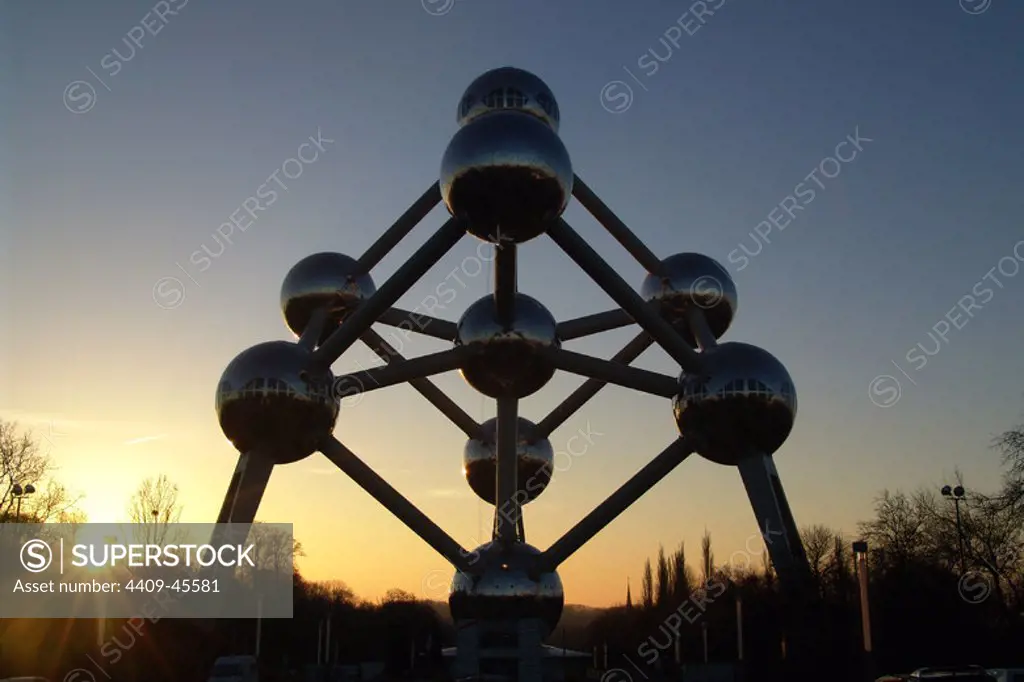 BELGIUM. BRUSSELS. Sunset view of the ATOMIUM, built on the occasion of the Universal Exhibition of the year 1958.