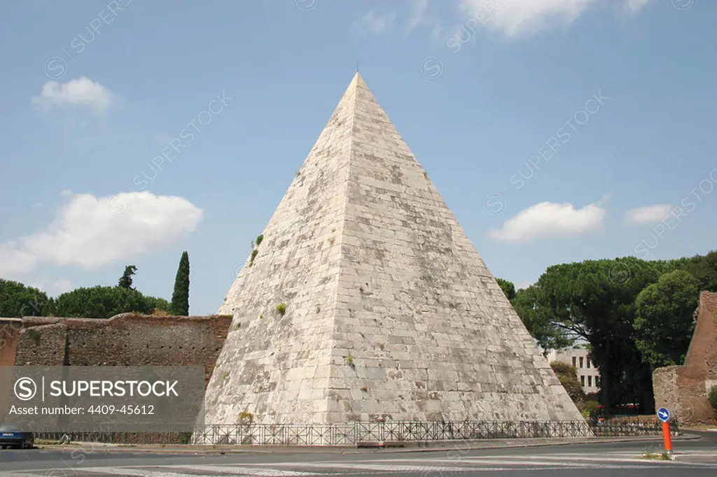 Pyramid of Cestius Built about 18-12 B.C. It Was incorporated into the Aurelian Walls. Rome. Italy.