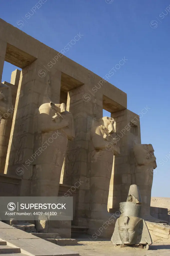 Rameseum. Pillars with osirian statues. 13th century B.C. Nineteenth Dynasty. New Kingdom. Necropolis of Thebes. Valley of the Kings. Egypt.