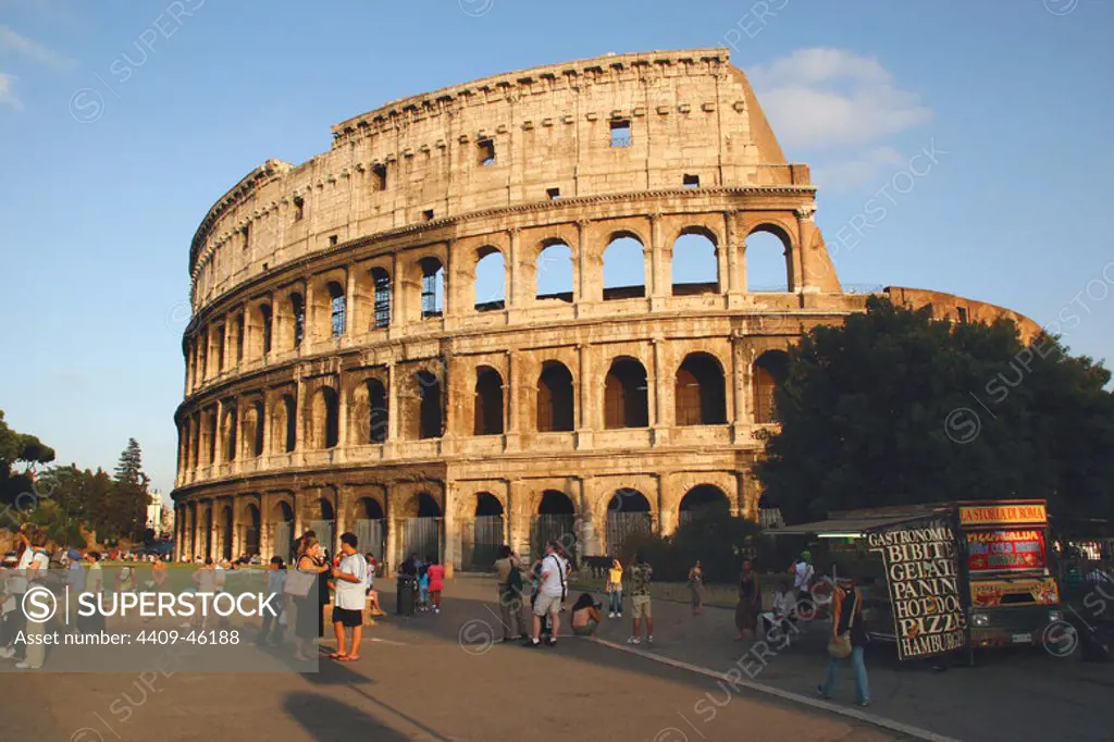 Roman Art. The Colosseum (Coliseum) or Flavian Amphitheatre. Its construction started between 70 and 72 AD under emperor Vespasian. Was completed in 80 AD under emperor Titus. View outside building. Rome. Italy. Europe.