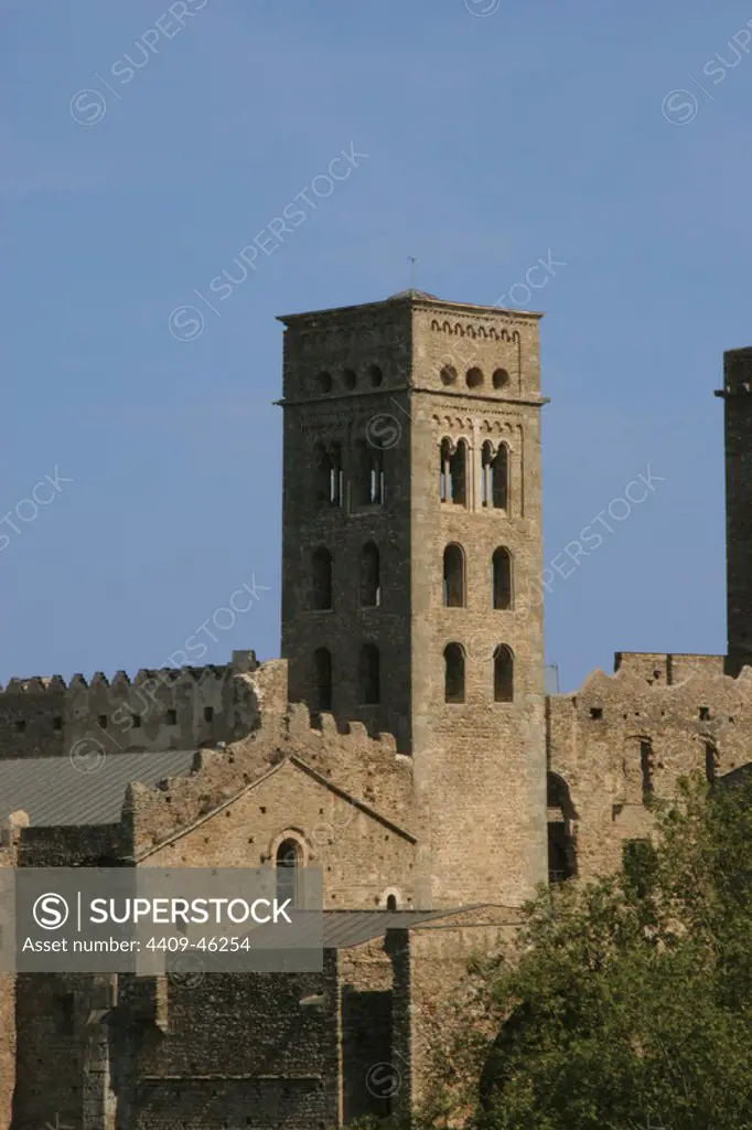 Monastery of Sant Pere de Roda (St Peter of Roses). Founded around the year 900. Benedictine monastery. The present building is dated 11th century. Lombard style bell tower. Cap de Creus. Alt Emporda region. Girona province. Catalonia. Spain. Europe.