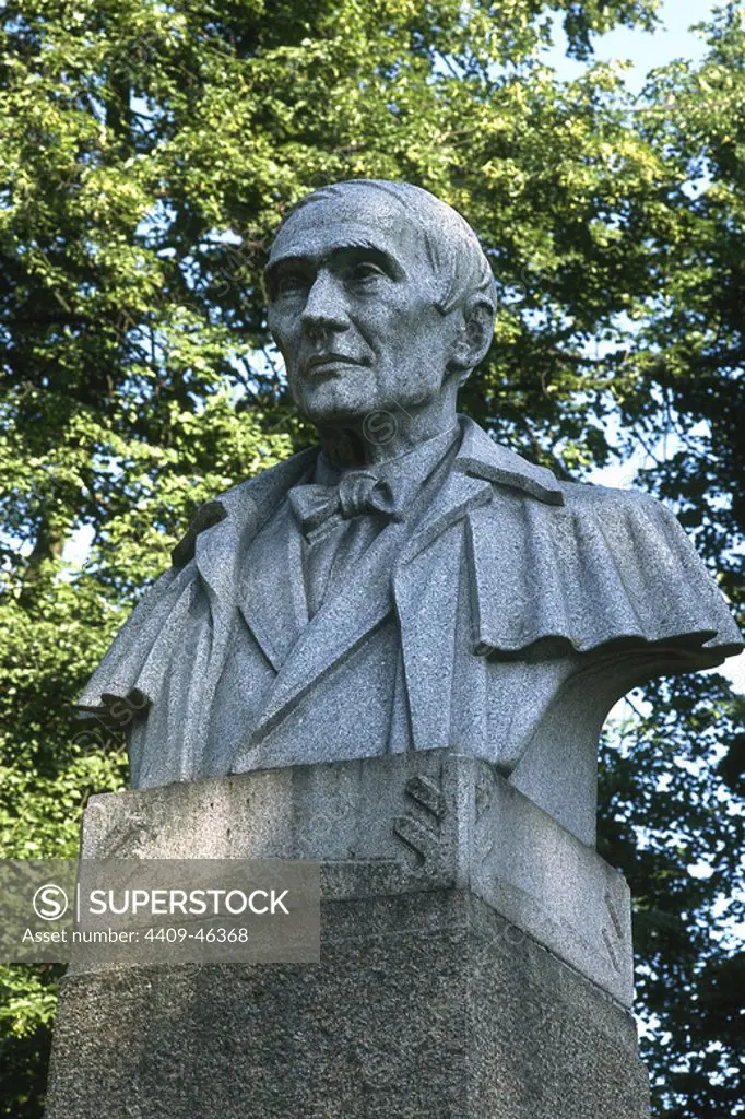 Friedrich Reinhold Kreutzwald (1803-1882). Estonian writer. Bust. Granite, 1952. By the Estonian sculptors Johannes Hirv (1902-1953) and Martin Saks (1902-1962).Tartu. Estonia.