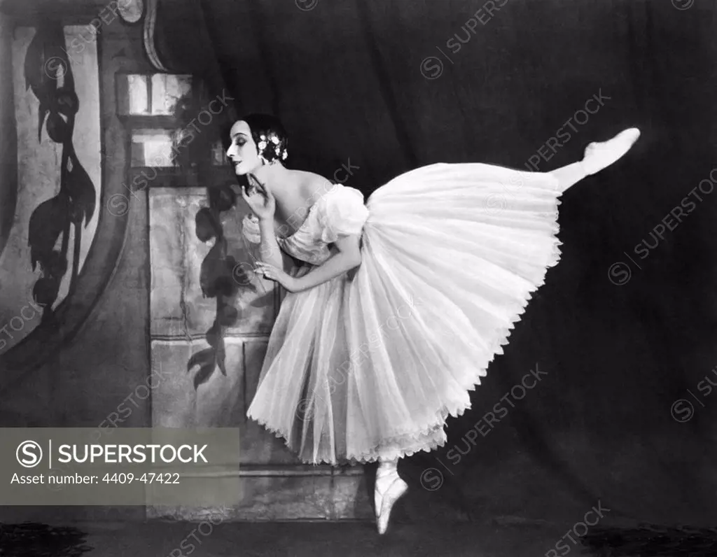 PAULOVA, Ana (San Petersburgo,1882-La Haya,1931). Bailarina clásica rusa, de gran equilibrio interpretativo cuyo aspecto expresivo estaba en armoniosa conjunción con el aspecto intelectual.