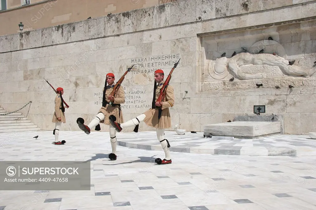 Changing of the guar. The Tomb of the Unknown Soldier. Athens. Attica. Greece.