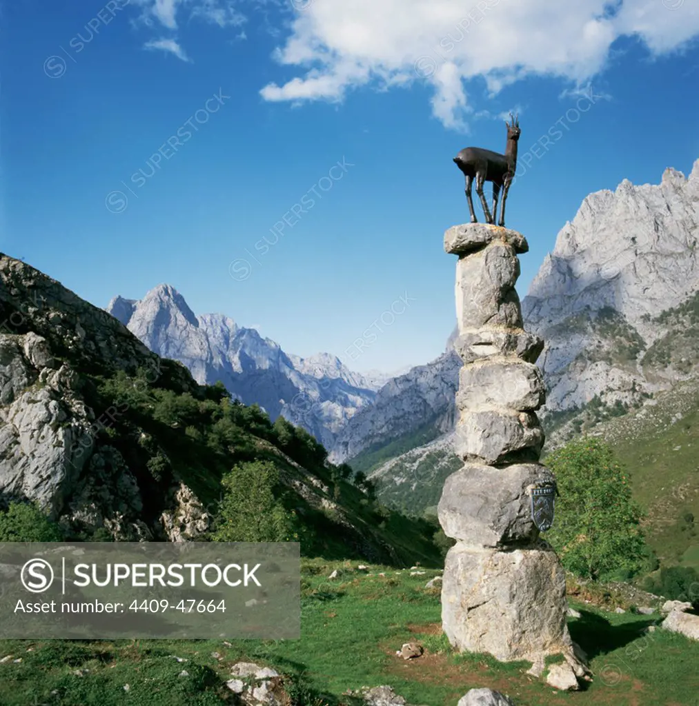 Spain. The Picos Europe National Park. Tombo viewpoint. Valdeon. Castile and Leon.