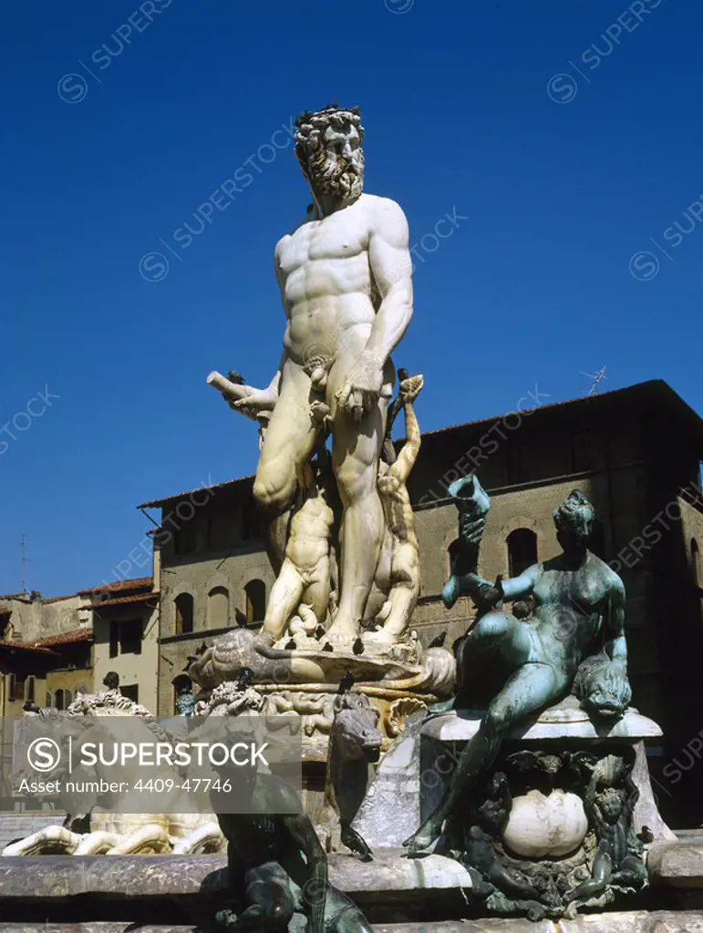 Neptune Fountain with the Neptune statue in the middle. Sculpted by Bartolome Ammannati in 1576. Piazza della Signoria. Florence. Italy.