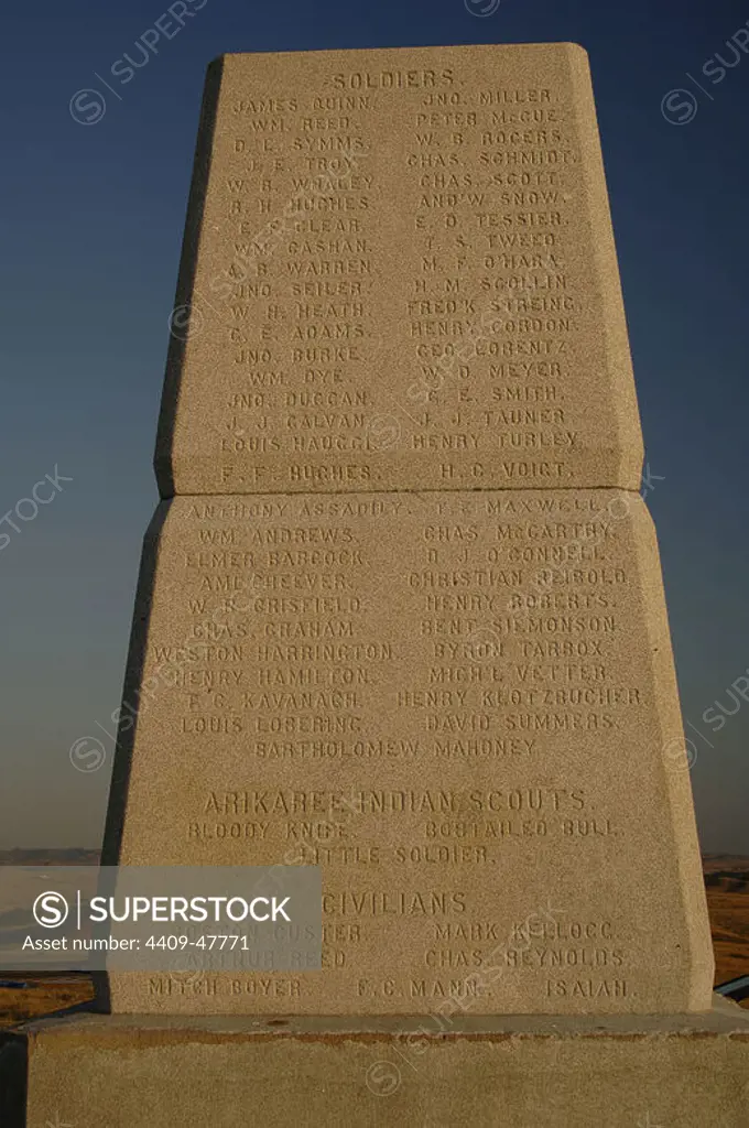 MONUMENTO NACIONAL DEL CAMPO DE BATALLA DE LITTLE BIGHORN (25-26 de junio de 1876). "LAST STAND HILL 7TH CAVALRY MEMORIAL". Colina en la que murieron Custer y los soldados del Séptimo de Caballería. Estado de Montaña. Estados Unidos.