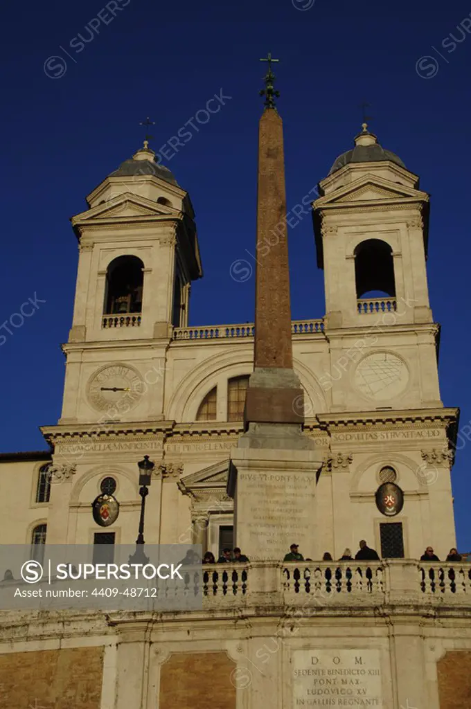 Italy. Rome. Church of the Santissima Trinita dei Monti ( 16th century) and ancient roman obelist of Sallustiano. Piazza di Spagna.