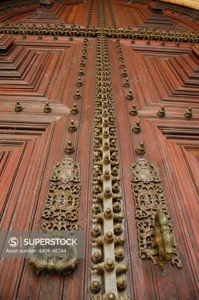 Portugal. Evora. Cathedral of Virgin Mary. Door. Detail.