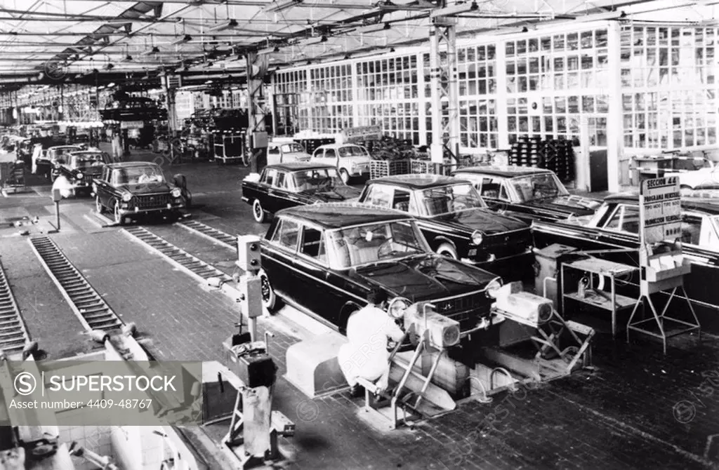 Automobile Industry. SEAT factory. Final review of model SEAT 1500. Sixties. Barcelona. Catalonia. Spain.
