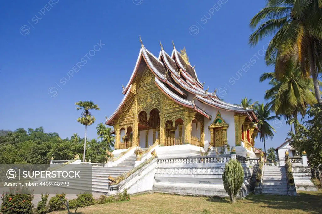 MUSEO NACIONAL. Antiguo Palacio Real, construído a principios del siglo XX. Vista del exterior de la SALA PHA BANG. LUANG PRABANG (Patrimonio de la Humanidad). Laos.