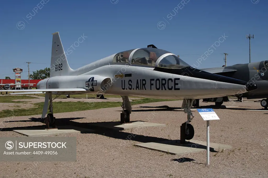 NORTHROP T-38 "TALON". Primer aparato usado para entrenamiento de pilotos con velocidad supersonica. El primer prototipo voló el 10 de abril de 1959 y se construyó hasta 1972. Museo del Aire y el Espacio. Box Elder. Estado de Dakota del Sur. Estados Unidos.