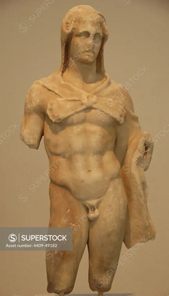 GREEK ART. Greece. IV century B.C. Statue of Heracles covered with a lion's skin. He was holding the mallet in his right hand. Penteli marble. Dated 350-325 B.C. Located near the Church of Agia Eirini, Athens. National Archaeological Museum. Athens.