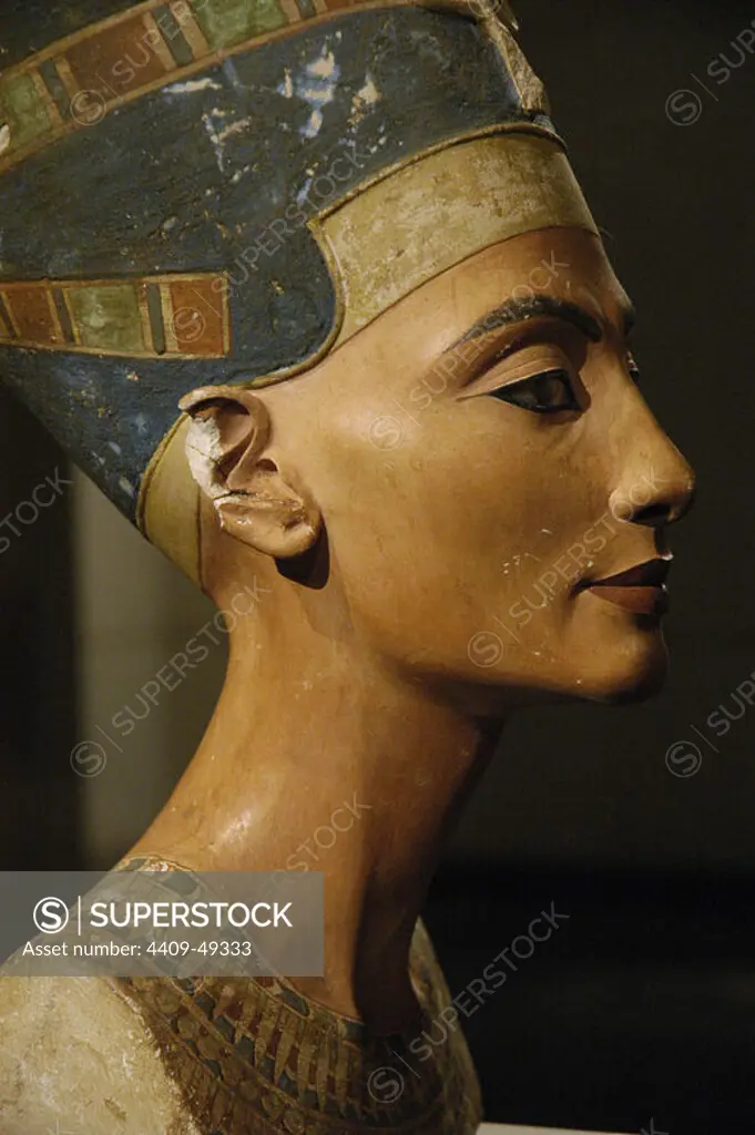 Egyptian art. Nefertiti. 14th century B.C. Egyptian Princess, wife of Amenhotep IV Akhenaton. Bust. Limestone and stucco. It is believed to have been crafted in 1345 BC by the sculptor Thutmose. New Kingdom. 18th Dynasty. It comes from Tell-el-Amarna. Egyptian Museum of Berlin (Neues Museum). Germany.