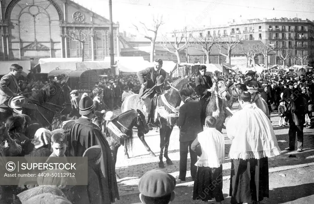 01/16/1920. The Barcelona. The feast of Saint Anton. Blessing of Cavalry in the Plaza de San Antonio.