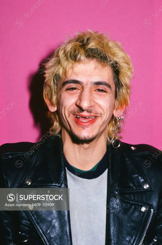 Evaristo, cantante del grupo de música punk La Polla Records. Zeleste, Barcelona, 1989.