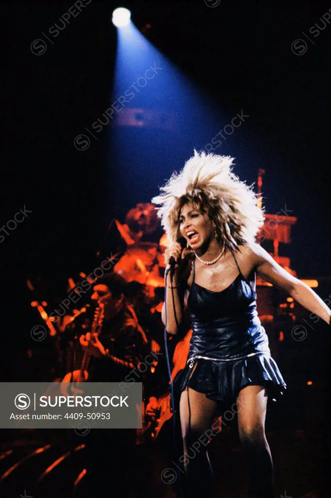 Tina Turner en concierto. Palais Omnisports de Paris. París, 1987.