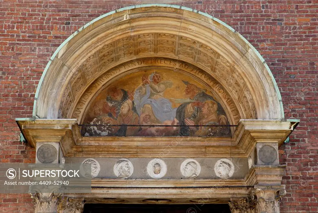 Italy. Milan. Church of Saint Mary of Grace. Started in Gothic style by Guiniforte Solari in 1492 was completed by Bramante. Tympanum. Detail.