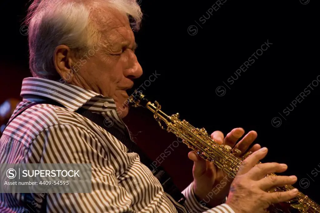 El músico saxofonista de jazz español Pedro Iturralde. Festival de Jazz de San Javier, 2008.