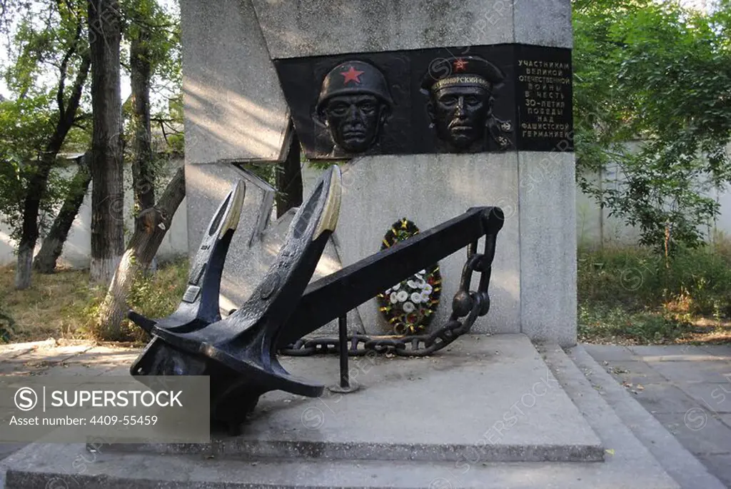 Ukraine. Autonomous Republic of Crimea. Feodosiya. Monument in honor of participants in the Second World War in the 30th anniversary of victory over Nazi Germany.