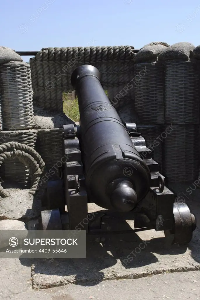 Cannon used to defend the city during the siege of Sevastopol (1854-1856), episode of the Crimean War (1853-1856). Sevastopol. Ukraine.