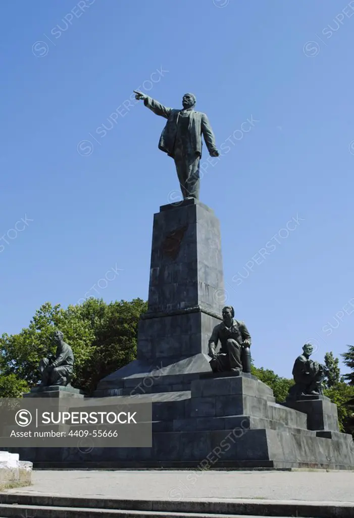 Vladimir Ilyich Lenin (1870-1924). Russian Marxist revolutionary and communist politician. Monument built by Pavel Bondarenko in 1957 for the 40th anniversary of the Great October Socialist Revolution. Sevastopol. Ukraine.