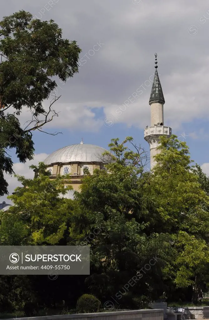 Ukraine. Autonomous Republic of Crimea. Yevpatoria. Juma-Jami Mosque. 1552-1564. Founded by Khan Devlet I Giray and designed by Mimar Sinan (1490-1588). Minaret.