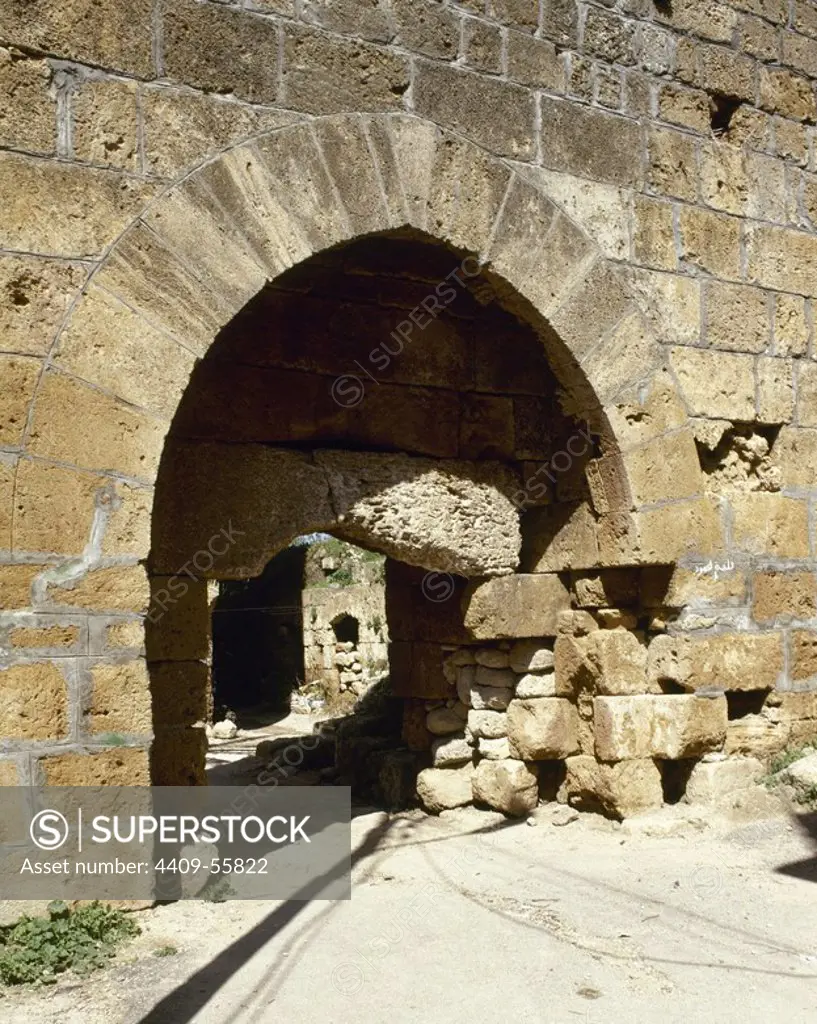 Syria. Yahmur. Chastel Rouge or QalÕat Yahmur. Dated from the beginning of the 12th century, outer walls, and the beginning of the 13th century, the donjon. Door.