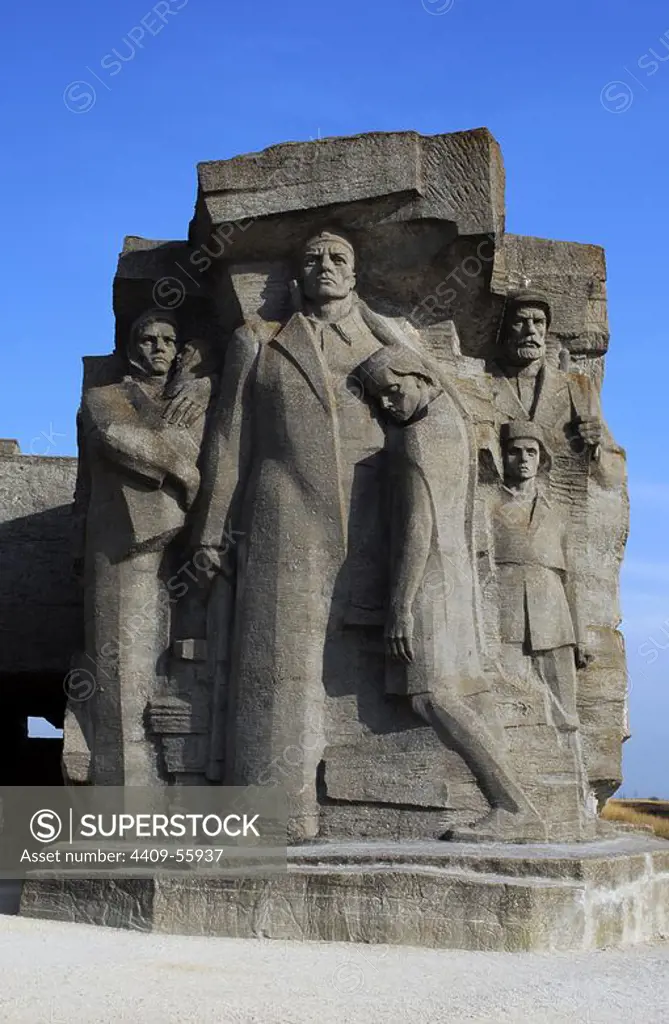 Ukraine. Autonomous Republic of Crimea. Memorial to the Defence of the Adzhimushkay Quarry, 1982, against Nazi occupation in 1942. Detail. Around Kerch.