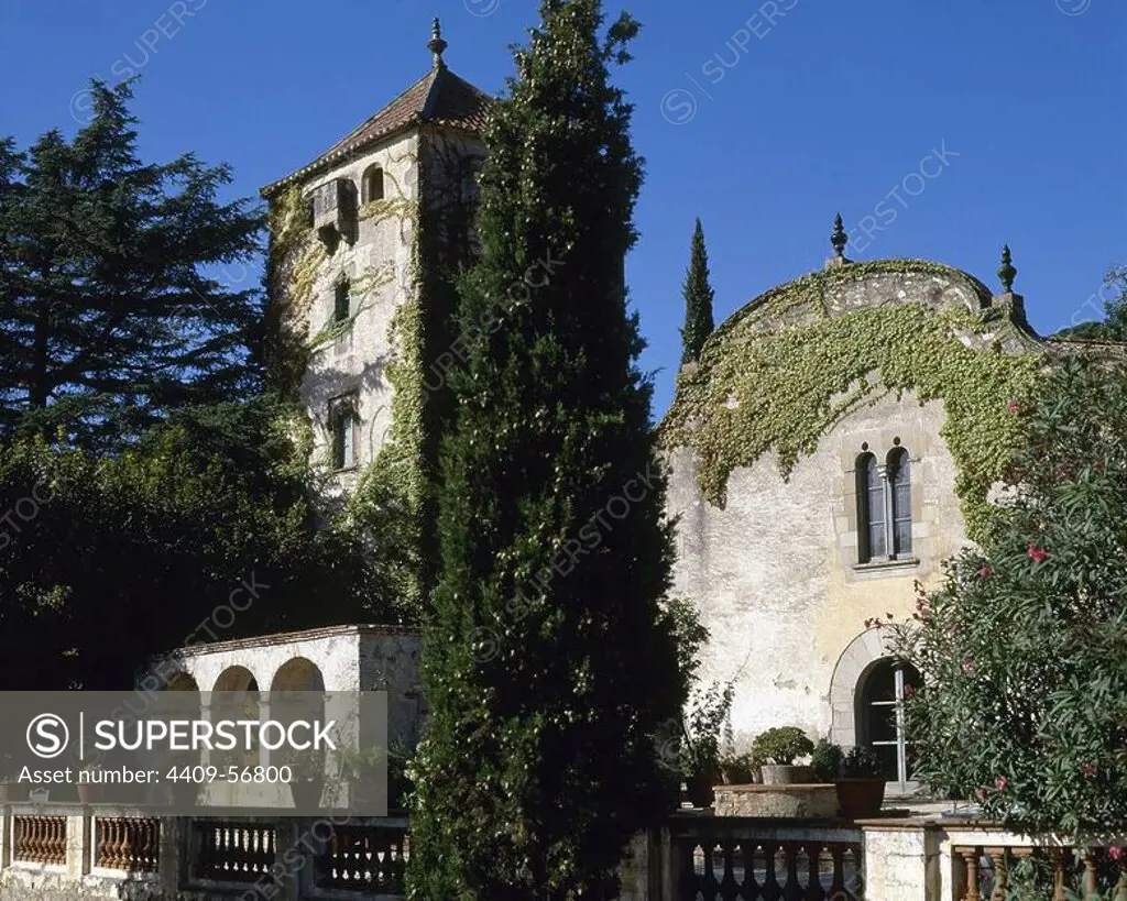 Spain, Catalonia, Maresme region, province of Barcelona, Premia de Dalt. Mas Moles. Farmhouse. It was built in different stages, 18th century with fortified towers (14th-16th centuries) and gothic style windows.