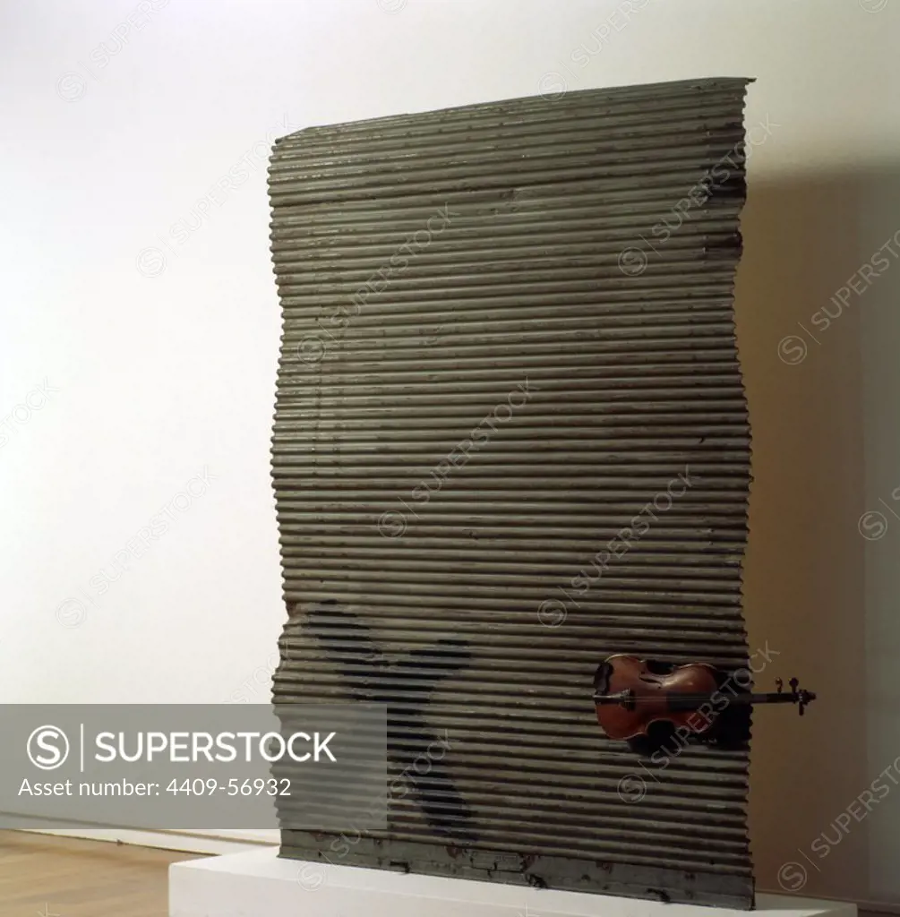 Metal Shutter and Volin (1956). Paint on object-assemblage 200 x 150 x 13 cm. Museum: FUNDACIO ANTONI TAPIES.