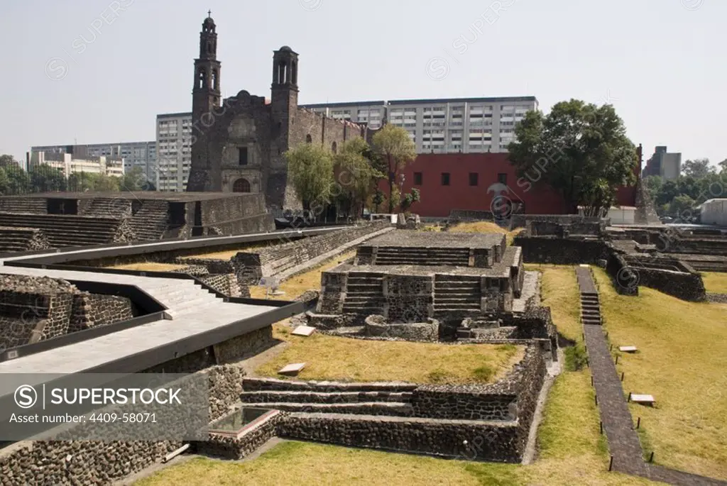 The Church of Santiago(17th century) and the Aztecs Ruins of Templo Mayor in Tlatelolco.Mexico City.
