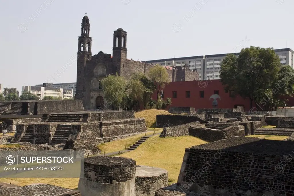 The Church of Santiago(17th century) and the Aztecs Ruins of Templo Mayor in Tlatelolco.Mexico City.