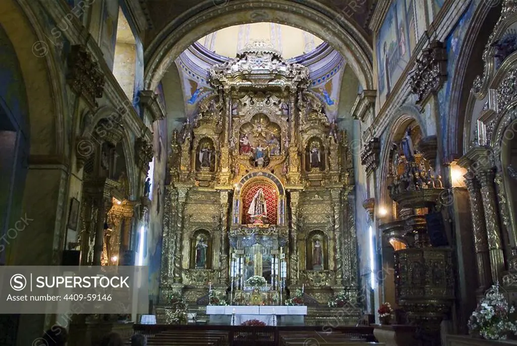Ecuador.Quito.Historical center.Convent of La Merced ( XVII century). Central altarpiece..