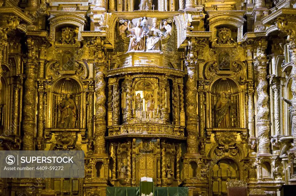 Peru. Cusco city. Church of La Compañia (17th century). Altar..