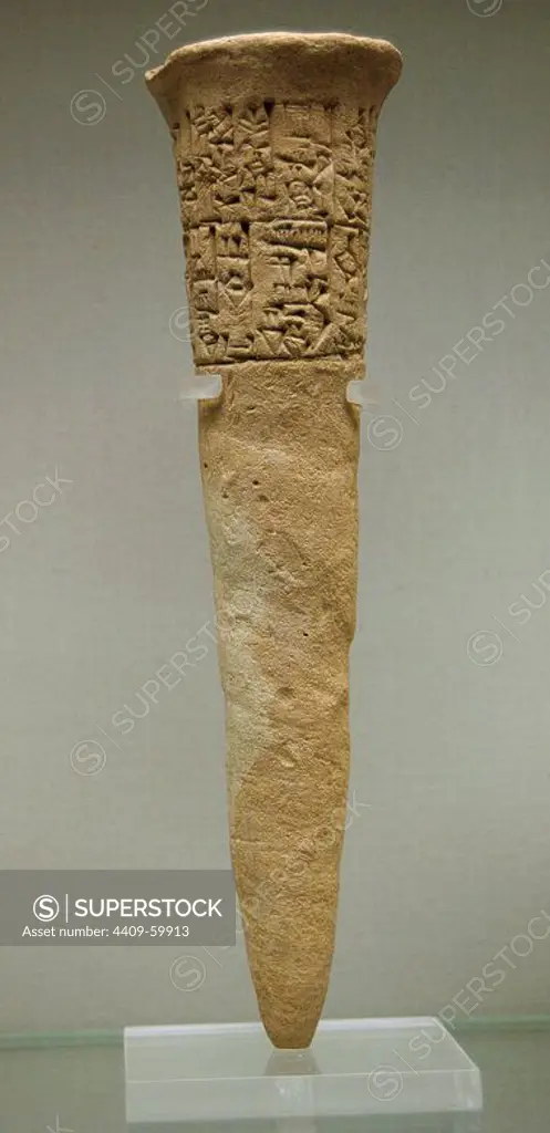 Mesopotamia. Clay foundation peg. 1st Dynasty of Lagash. 2400Bc. From Bad-Tibira. Iraq. British Museum. London. England. United Kingdom.