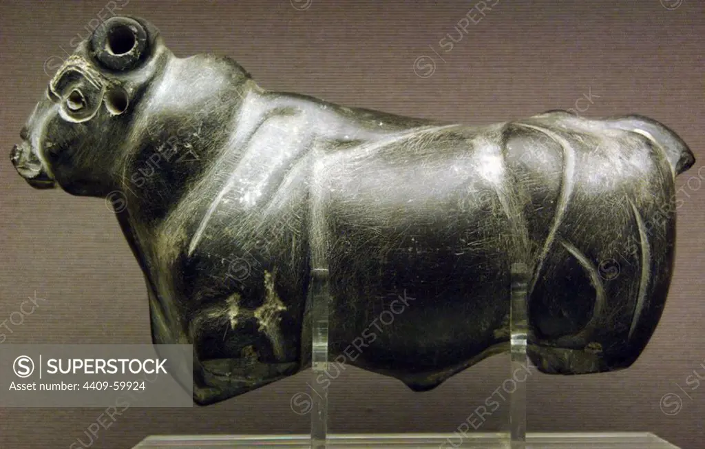 Mesopotamia. City state of Uruk. Stone bull. Late Uruk Period. 3300-3000 BC. Probalby from Uruk. British Museum. London. England. United Kingdom.