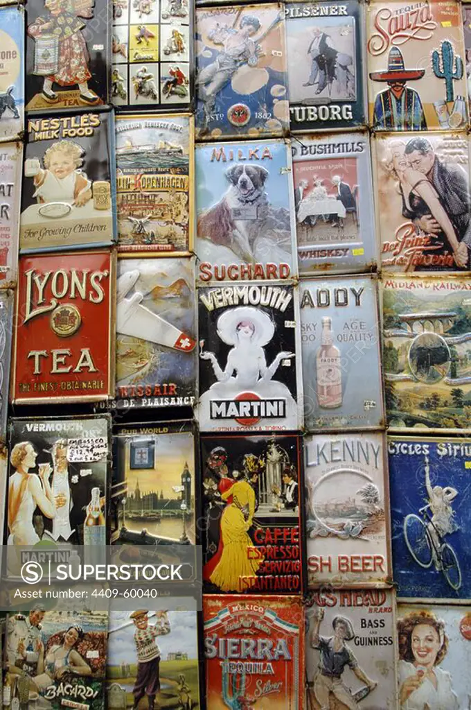 United Kingdom, England, London. Notting Hill district. Old advertisements. Antique market stall in Portobello Road.