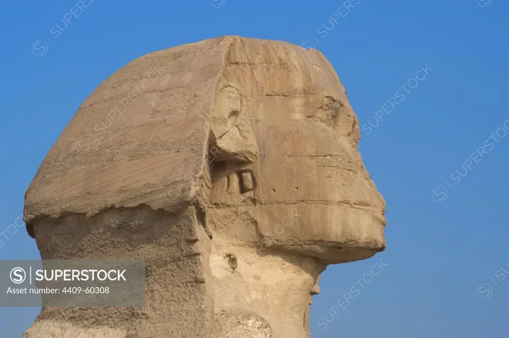 Egypt. Great Sphinx of Giza. Limestone statue with lion body and human head. Is believed that represents the Pharaoh Khafra. Built as a protective guard on the banks of the River Nile. Old Kingdom. 2500 B.C. approximately. 4th Dynasty.