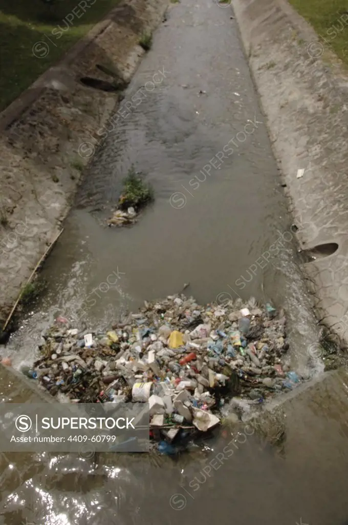 Contamination. Garbage. Lana river. Tirana. Albania.