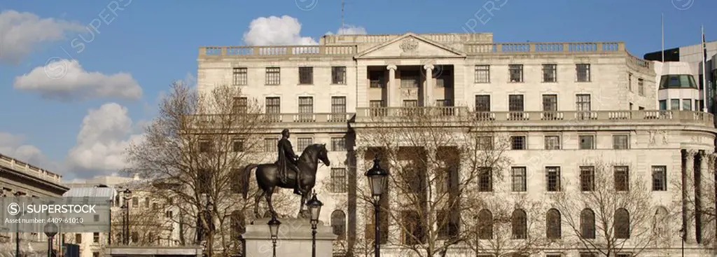 United KIngdom. London. Trafalgar Square with the equestrian statue of the king George IV. Bronze. Sculpted by Sir Francis Legatt Chantrey (1781-1841).