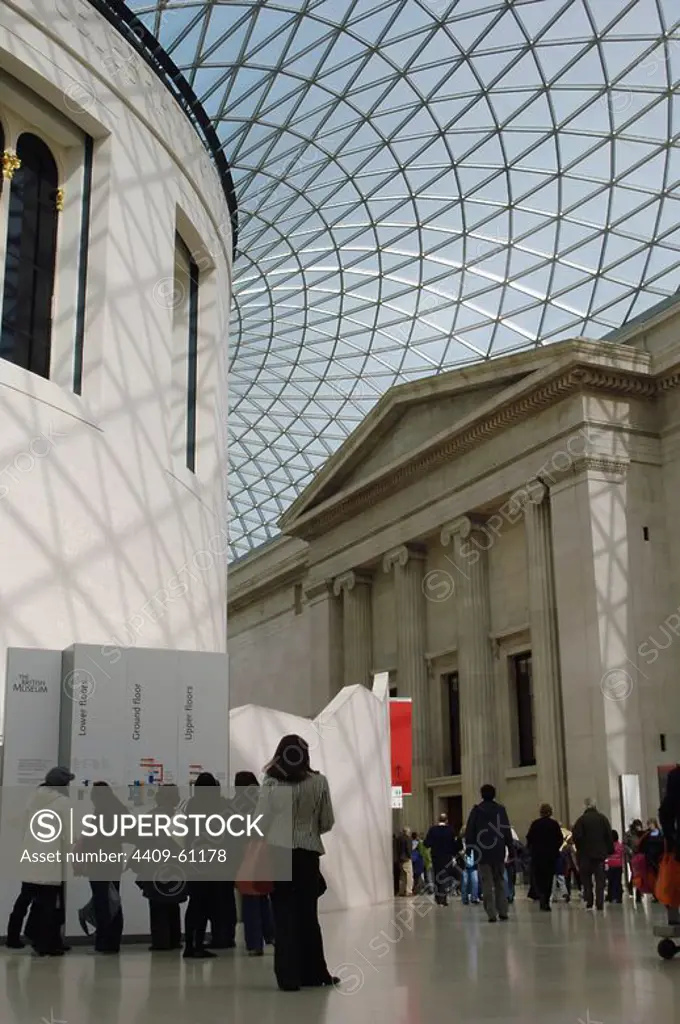 British Museum. Queen Elizabeth II Great Court, designed by Foster and Partners. 2000. London. United Kingdom.