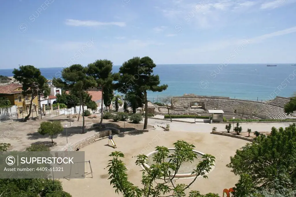 Spain. Catalonia. Tarragona. Gardens of the Miracle Park and the stands of the Roman amphitheater.